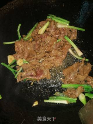*团圆饭*葱爆牛肉的做法步骤：6