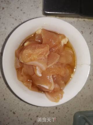 双椒冬笋鸡片的做法步骤：4