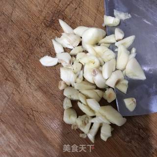 蒜香油麦菜的做法步骤：2