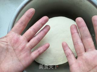 小猪豆沙包的做法步骤：2