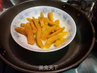 金瓜发糕的做法步骤：1