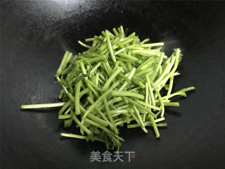 清炒茼蒿的做法步骤：4