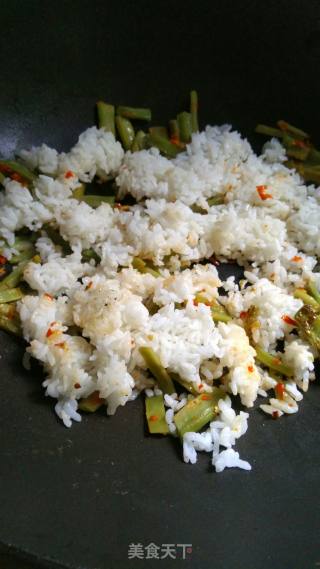 辣酱贡菜炒饭的做法步骤：4
