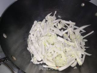 白菜冻豆腐烩小酥肉的做法步骤：6