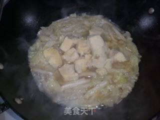 白菜冻豆腐烩小酥肉的做法步骤：12