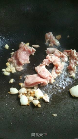 青椒炒肉汤粉的做法步骤：5