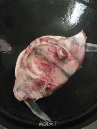 *团圆饭*鱼头豆腐汤的做法步骤：2