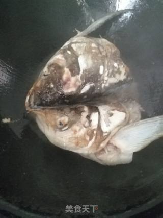 *团圆饭*鱼头豆腐汤的做法步骤：3