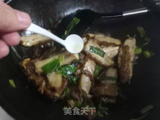 爆炒五香肉的做法步骤：4