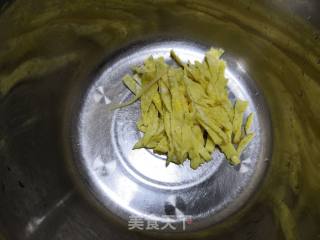 凉拌黄瓜豆皮白菜芯的做法步骤：2