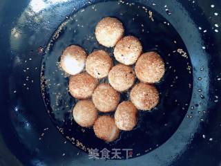 炸芝麻球的做法步骤：3