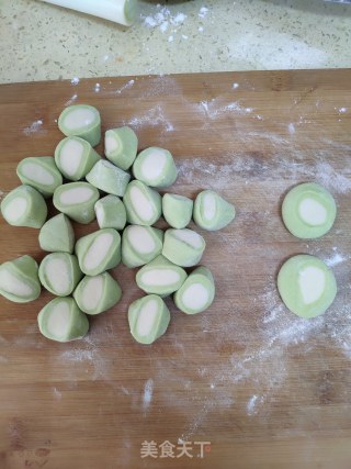 翡翠白菜饺的做法步骤：11