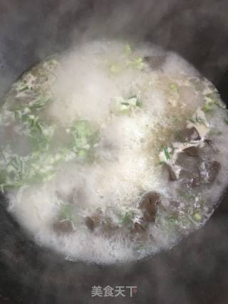 鸭血汤米粉的做法步骤：4