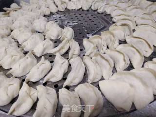 年夜饺子~酸菜肉馅水饺的做法步骤：4