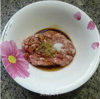 莴笋肉馅饺子的做法步骤：6