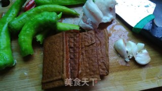 五花肉炒香干的做法步骤：1