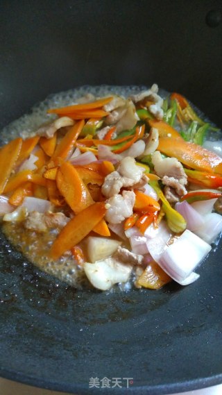 五花肉炒洋葱的做法步骤：6