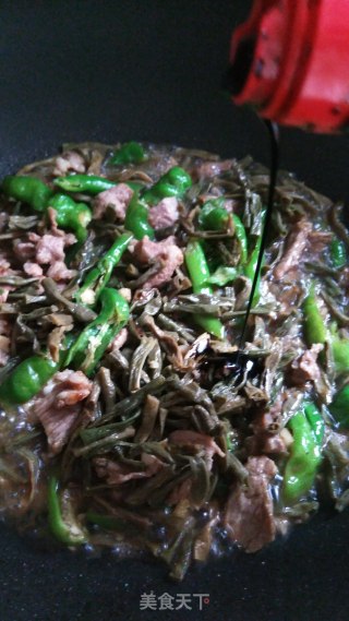 腌豆角炒瘦肉的做法步骤：6