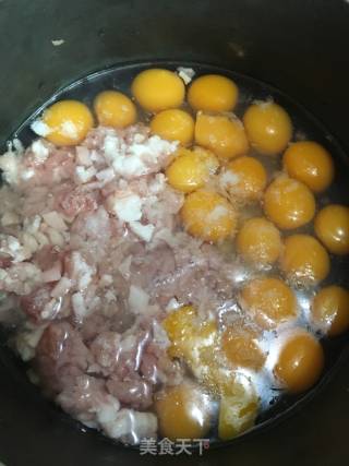 炸肉圆子的做法步骤：3