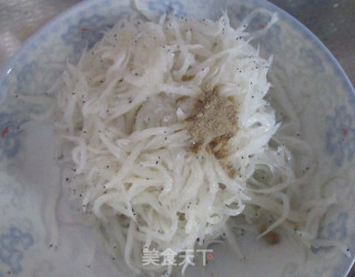 茄汁银鱼汤的做法步骤：3