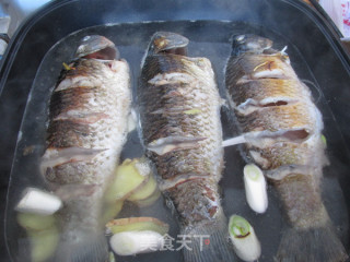 猴头菇豆腐炖鲫鱼的做法步骤：5