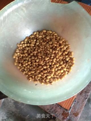黄豆炒鸭肉的做法步骤：1