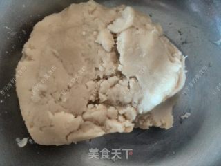 小猪蛋黄酥的做法步骤：3
