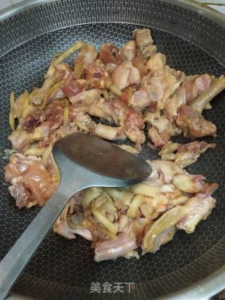 小炒鸡肉的做法步骤：3