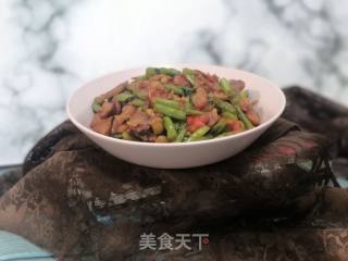 香辣鸡腿炒豆王的做法步骤：7