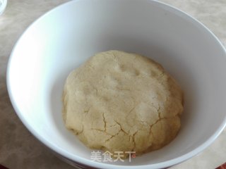 杏仁核桃蛋黄曲奇（植物油版）的做法步骤：2