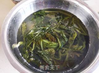 雪里蕻炖豆腐的做法步骤：1