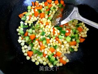 #家长的味道#炒粘玉米粒的做法步骤：10