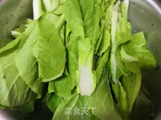 杭白菜拌圣女果的做法步骤：1