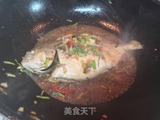红烧鲳鱼的做法步骤：8