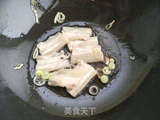 回锅肉炒彩蔬的做法步骤：8