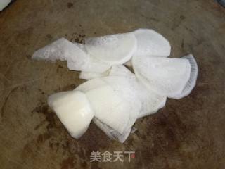 白萝卜鸡蛋牛肉汤的做法步骤：2