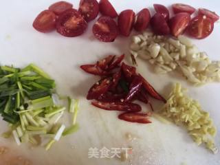 圣女果炒牛肉的做法步骤：3