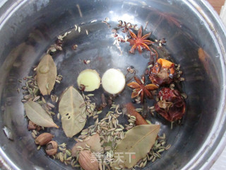 五香花生米的做法步骤：2