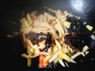 #团圆饭#木耳炒竹笋的做法步骤：8