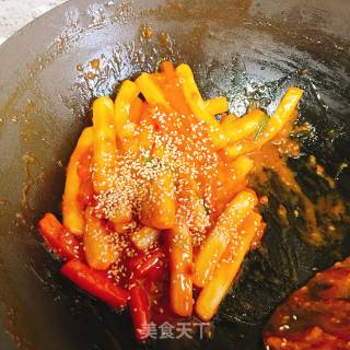 韩式辣酱炒年糕的做法步骤：8