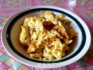 “家乡美食”蒜黄煎蛋的做法步骤：4
