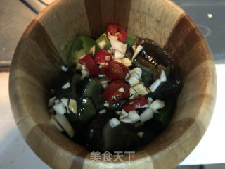 青椒拌皮蛋的做法步骤：6