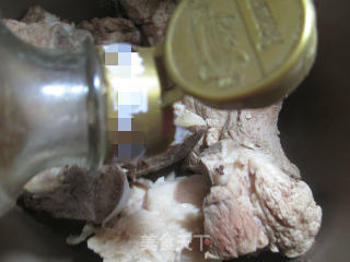 老豆腐煮筒骨的做法步骤：3