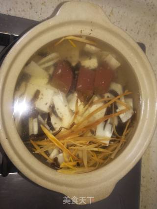 酸辣汤的做法步骤：2