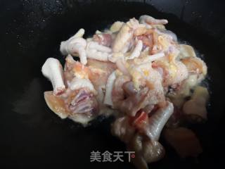 家常菜—红烧鸡块的做法步骤：5