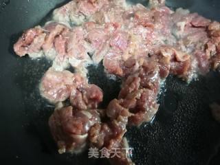 西葫芦炒牛肉的做法步骤：3