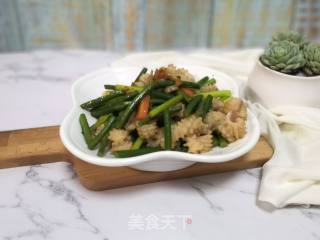墨鱼煸炒蒜苔的做法步骤：9