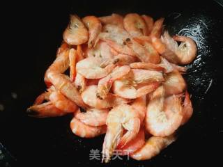 #团圆饭#蒜蓉炒虾的做法步骤：5