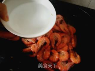 #团圆饭#蒜蓉炒虾的做法步骤：7