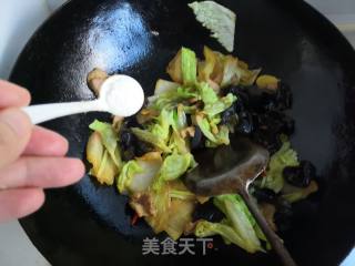 白菜木耳炒肉片的做法步骤：13
